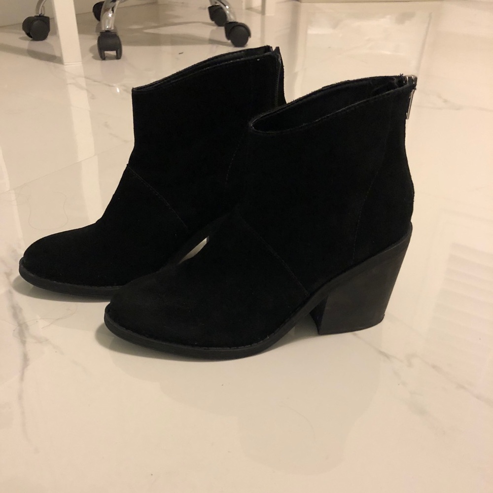 Steve Madden booties